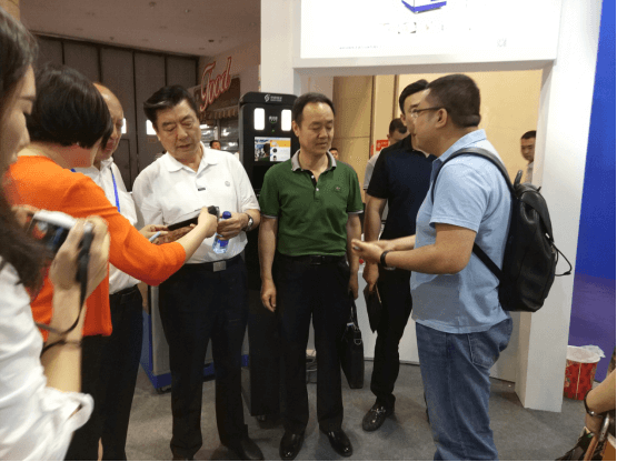 公安部及北京市公安局領導一行蒞臨華視電子參觀